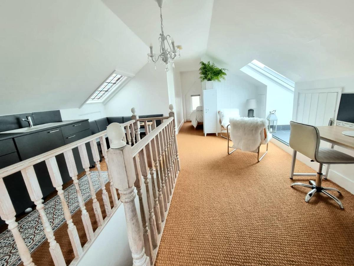 West Hill Retreat Seaview Balcony Chic Loft Studio & Free Parking 헤이스팅스 외부 사진